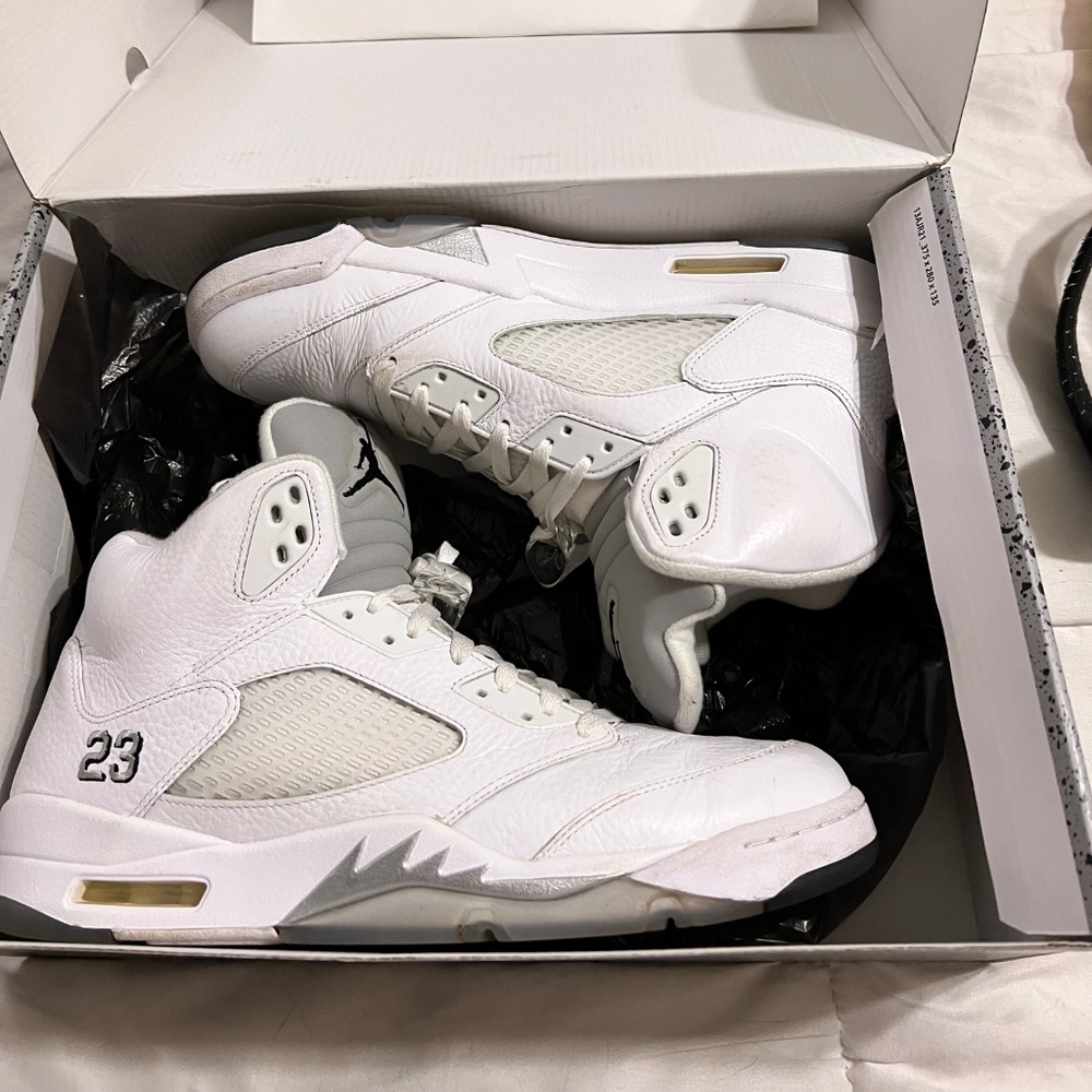 Nike Air Jordan 5 “Metallic White”